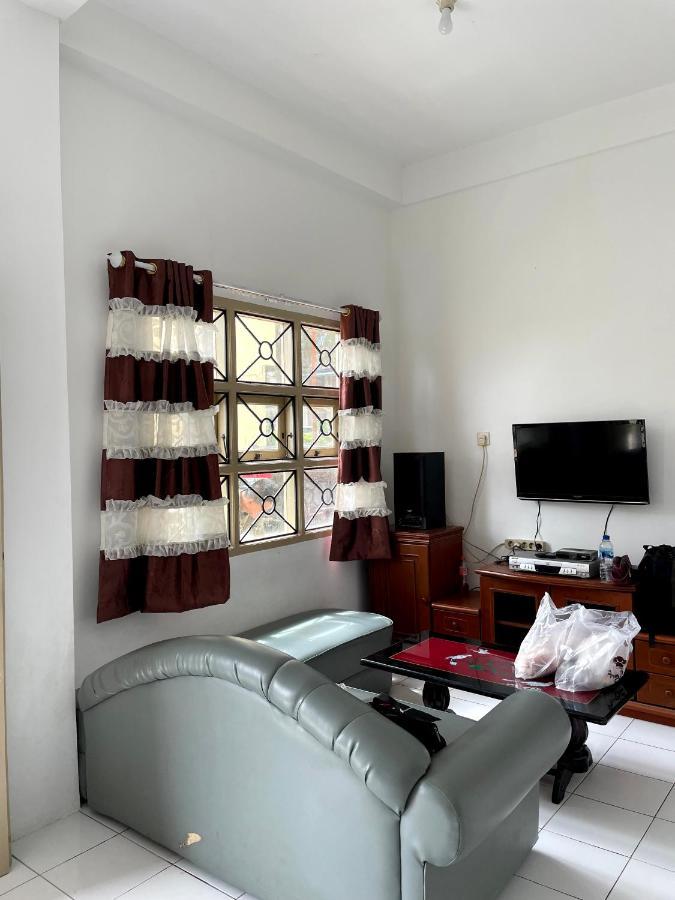 Villa Bukit Indah Berastagi Buitenkant foto